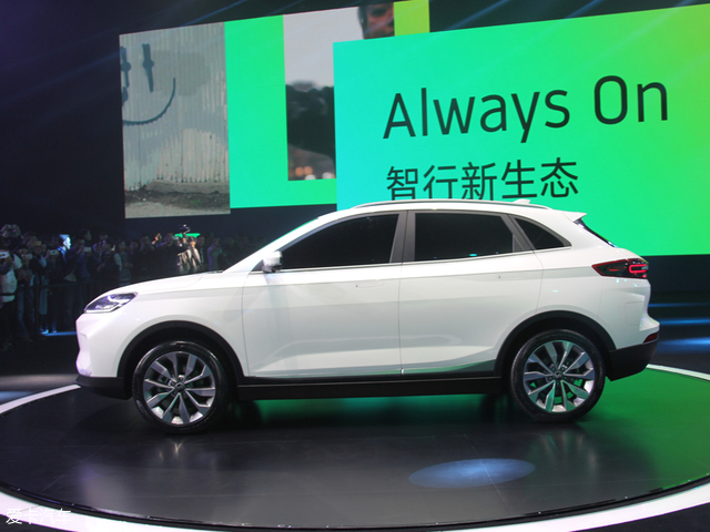 威馬汽車(chē)首款量產(chǎn)車(chē)發(fā)布