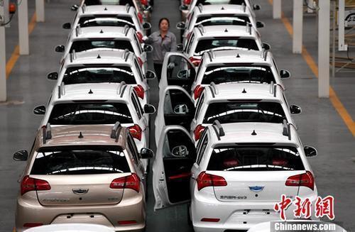 資料圖：新能源汽車生產(chǎn)線。<a target='_blank' >中新社</a>記者 張斌 攝